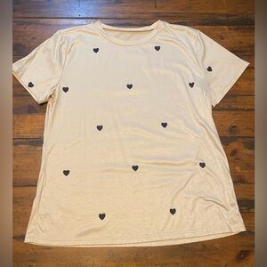Heart Patterned Women’s Cream/Tan T-Shirt Size XL